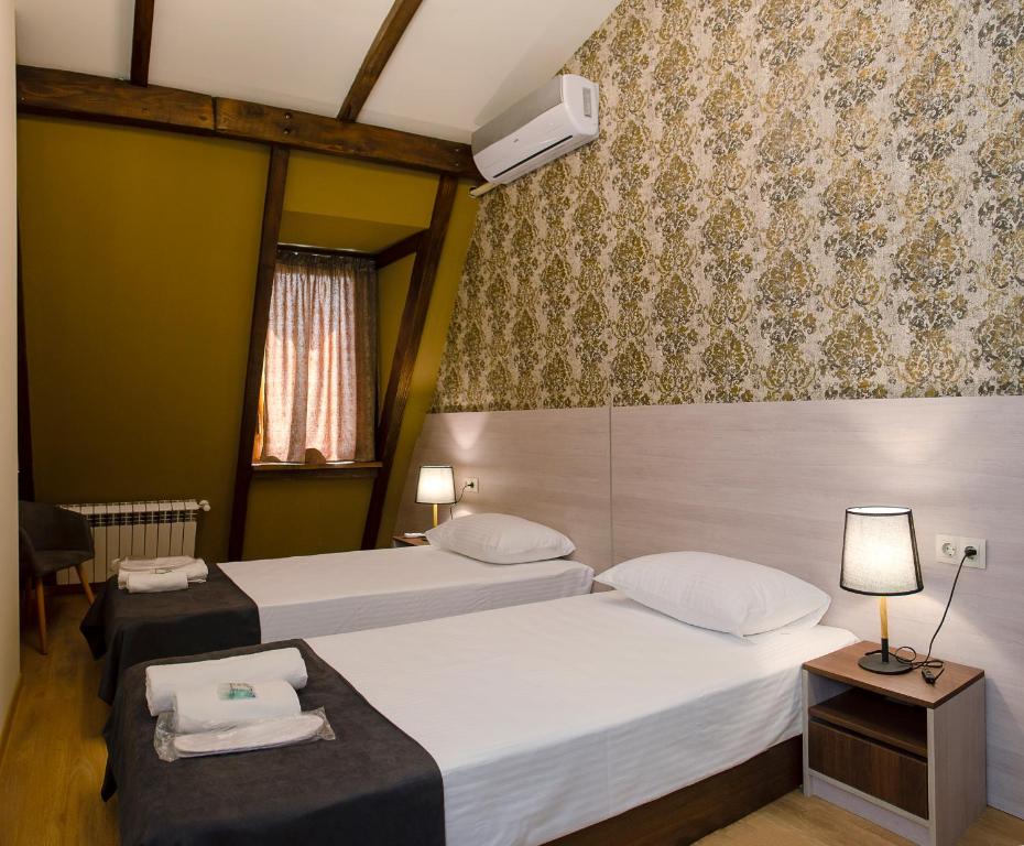 Home@97 on Aghmashenebeli Avenue room 5